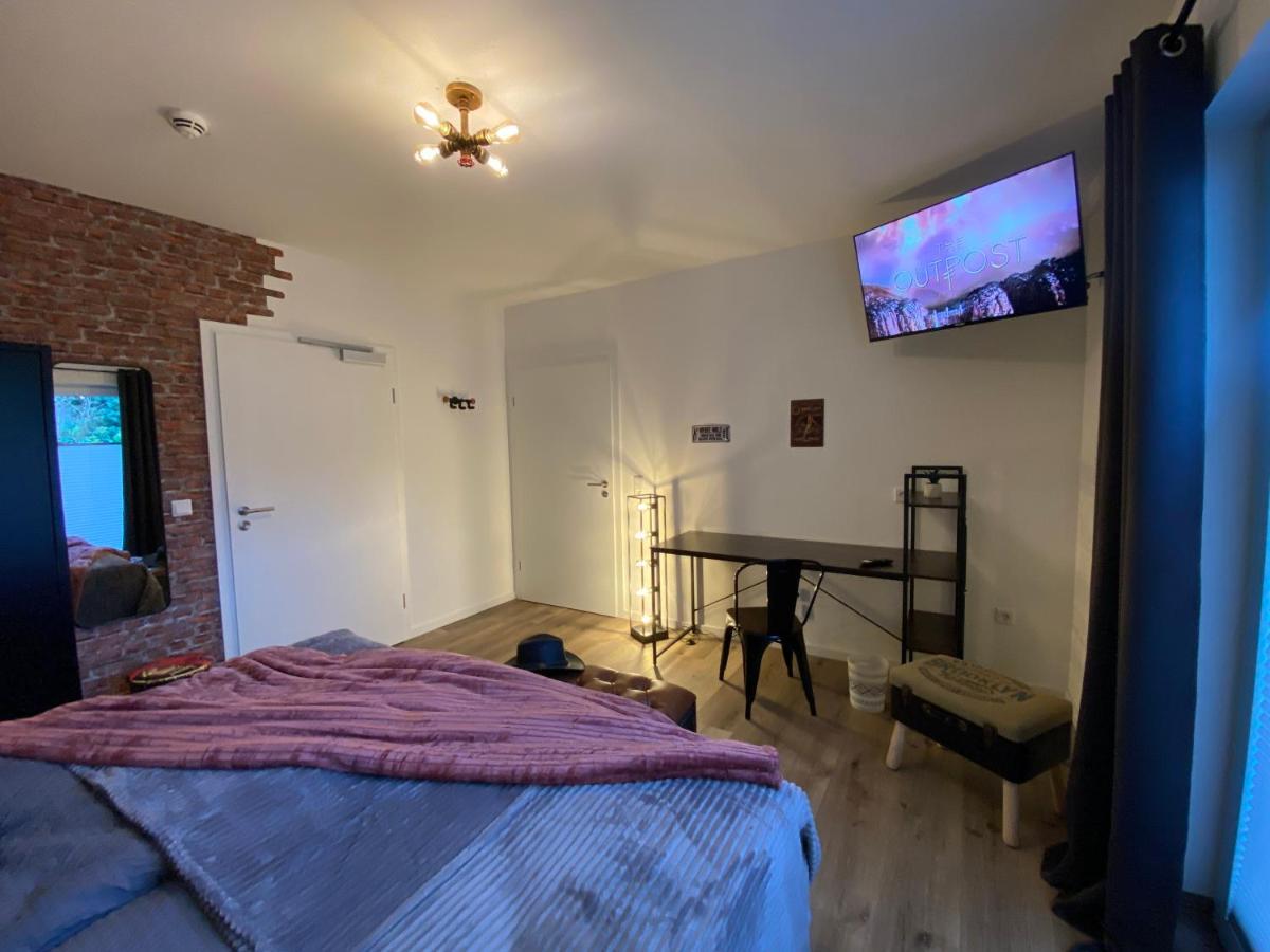 Apartment Wild West *